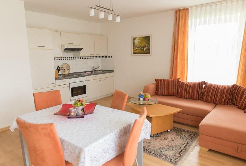Auszeit - Ihr Sibyllenbad Gaestehaus Neualbenreuth Luaran gambar